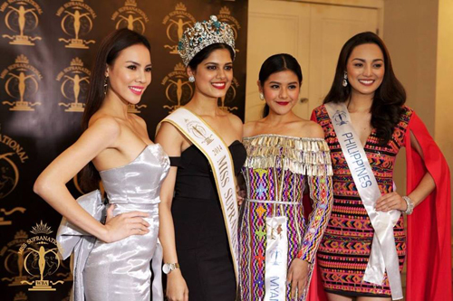 L&ecirc;̣ Quy&ecirc;n b&ecirc;n Hoa hậu Si&ecirc;u quốc gia 2014 v&agrave; hai người đẹp Myanmar, Philippines