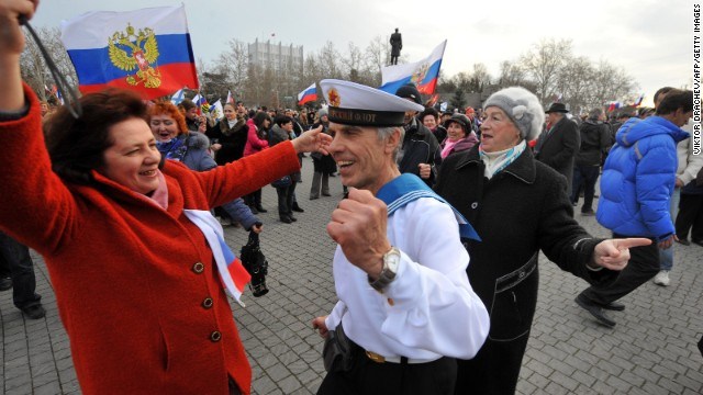 Những người ủng hộ Crimea gia nhập Nga ăn mừng tại Sòng Bài Trực Tuyến 13win.com Lenin