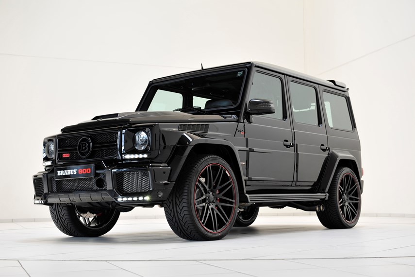Brabus iBusiness là bản độ công nghệ cao của mẫu SUV G65. Xe gây ấn tượng với động cơ V12 dung tích 6 lít công suất 800 mã lực và nội thất trang bị toàn đồ công nghệ của Apple như iPod Touch, iPad mini, Mac mini và Apple TV. Xe còn có thêm màn hình LCD 15,6 inch, hệ thống âm thanh cao cấp và kết nối internet.