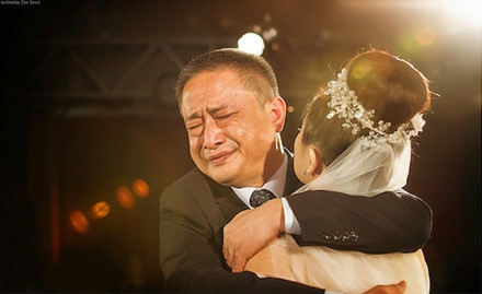 Tình yêu của cha dành cho con gái luôn là một tình yêu cao cả, thiêng liêng. Ảnh sưu tầm