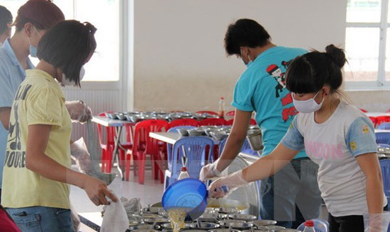 Tin tức trong ng&agrave;y 17/5: Ti&ecirc;m 13Win21 con - Tri ân hội viên mỗi tháng 2000 tỷ Trung Quốc v&agrave;o gi&aacute; đỗ