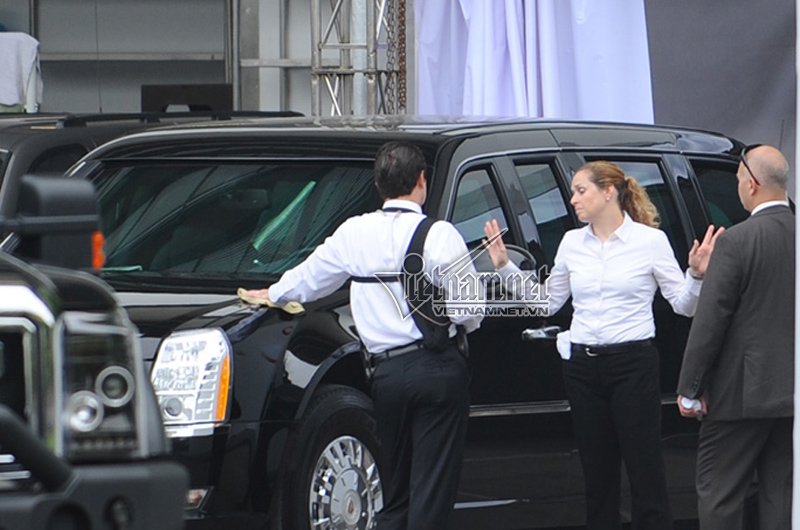 Người l&aacute;i xe cho Tổng thống Obama khi đến Việt Nam l&agrave; &lsquo;kiều nữ&rsquo; t&oacute;c v&agrave;ng xinh đẹp