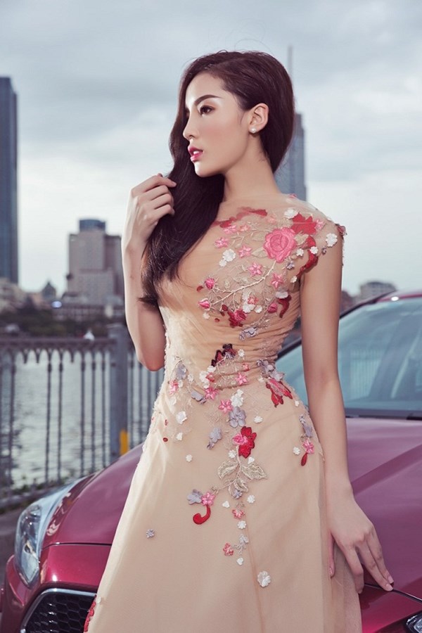 Hoa hậu Kỳ Duy&ecirc;n đẹp lộng lẫy, s&aacute;nh vai b&ecirc;n nam vương Văn Sơn