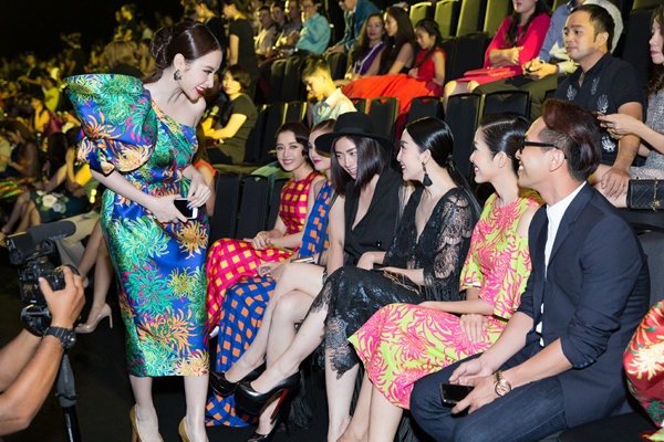 Ng&ocirc; Thanh V&acirc;n &lsquo;tố&rsquo; Angela Phương Trinh d&ugrave;ng chi&ecirc;u tr&ograve; để g&acirc;y sự ch&uacute; &yacute;