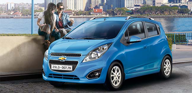 Với mức giá giá 279 triệu đồng, phiên bản mới của dòng xe này được đặt ở mức cao cấp hơn phiên bản hiện tại đang có mặt trên thị trường Việt Nam, động cơ lớn hơn (1,2 lít) và có giá đắt hơn bản Spark Van Lite là 20 triệu đồng. Một mức giá hợp lý để những Đăng ký và nhận 60K 24 bao lì xì miễn phí mỗi ngày nhỏ sở hữu.