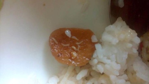 Thực phẩm bẩn nhất m&ugrave;a h&egrave;: Độ độc trong đồ ăn vặt của trẻ