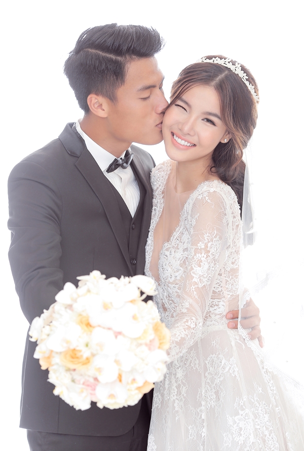 Bộ ảnh dựa trên ý tưởng về tình yêu cổ tích có thực trong cuộc sống hiện đại, khi Kỳ Hân tìm được chàng hoàng tử của lòng mình.