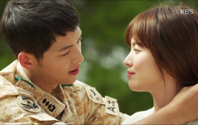 Song Joong Ki thường xuy&ecirc;n &lsquo;t&acirc;m sự&rsquo; với Song Hye Kyo