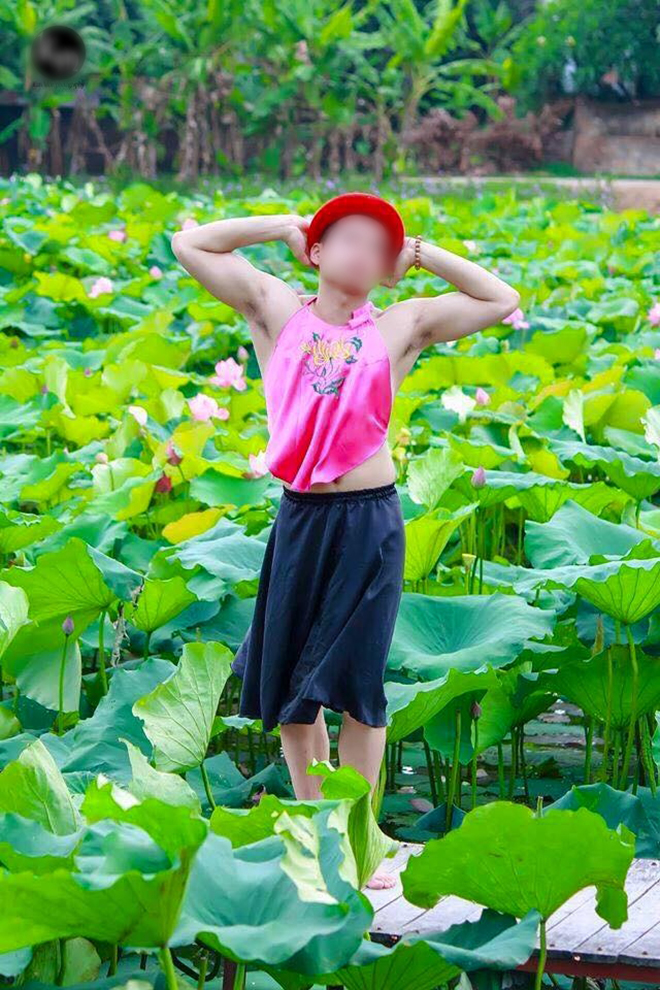 Nói về việc bộ ảnh sẽ nhận khá nhiều ý kiến trái chiều từ cư dân mạng, S cho biết anh không quan tâm vì chỉ cần bản thân thấy vui là được.