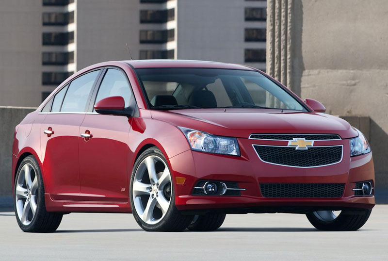 Chevrolet Cruze đã tạo ra đẳng cấp hàng đầu cho những người sở hữu nó với 2 phiên bản đều sử dụng động cơ xăng tăng áp.