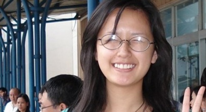 Mai Phương Thúy có một xuất phát điểm rất khiêm tốn khi sở làn da bánh mật, hàm răng không đều và thân hình khá tròn trịa.