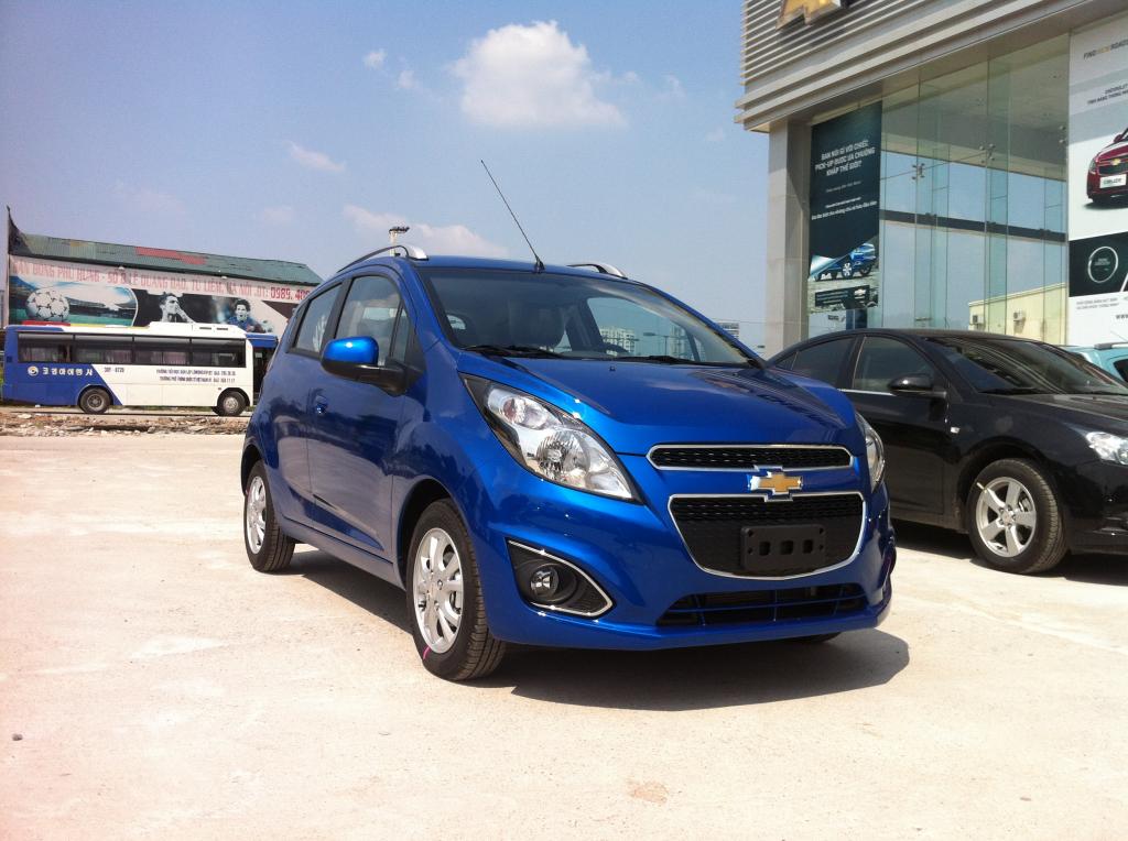 Chevrolet Spark LT có 6 màu cho khách hàng lựa chọn.