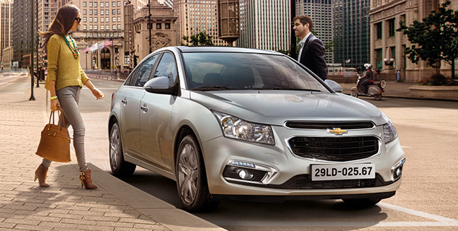 Công suất tối đa xe Cruze LT đạt được là 109 mã lực tại 6000 vòng/phút và momen xoắn cực đại 150 N.m tại 4000 rpm, tốc độ tối đa xe Cruze LT số sàn đạt được là 190 km/h.