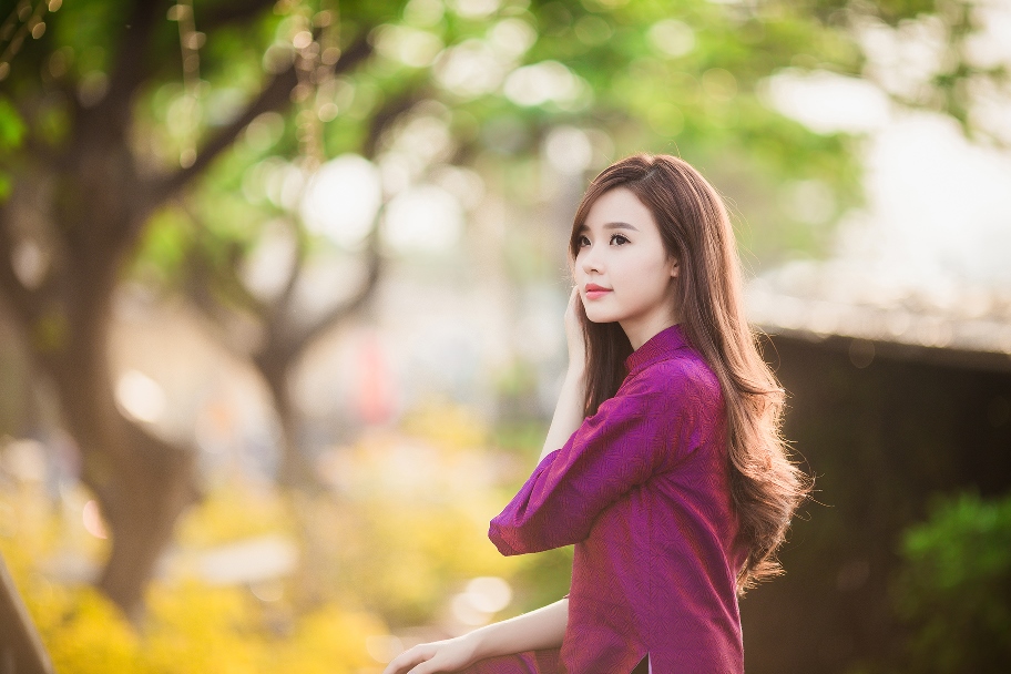 Midu tên thật là Đặng Thị Mỹ Dung, sinh ngày 5/10/1989.