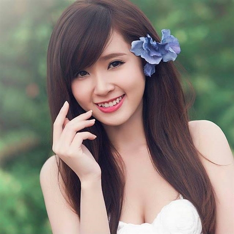 Midu ưa thích phong cách thời trang nhẹ nhàng để phù hợp với nét đẹp mong manh của mình.
