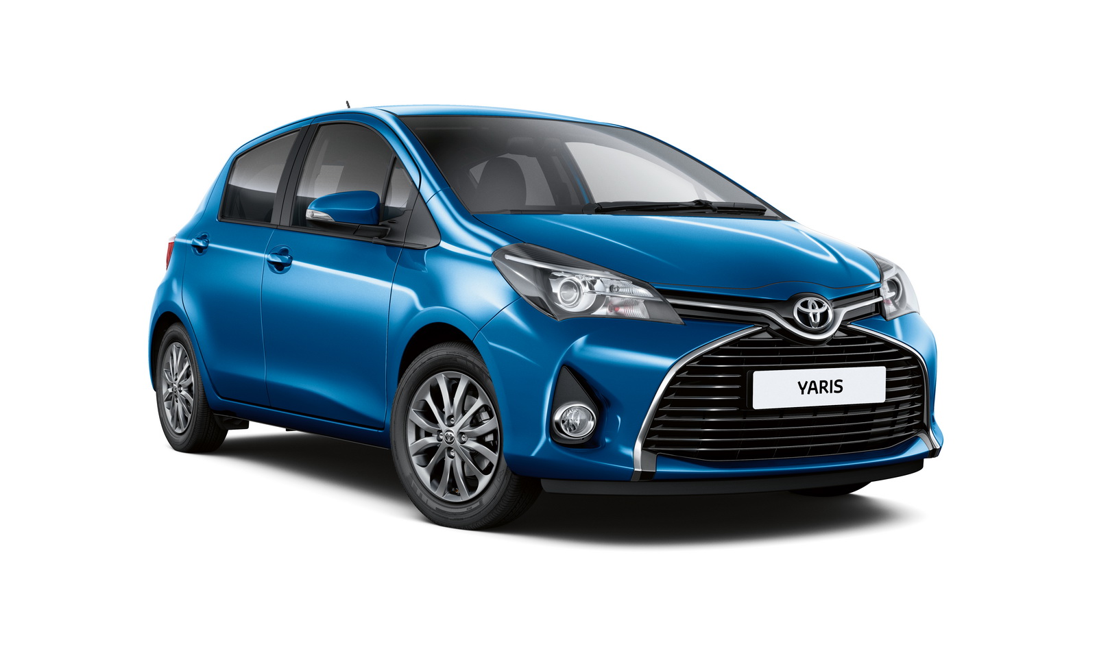Bên cạnh đó, dòng xe hatchback 5 cửa sử dụng chung chassis là Yaris cũng đã có giá giảm sau cách tính thuế mới. 