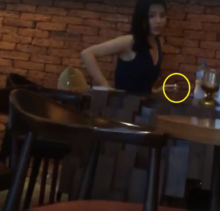 Hoa hậu Kỳ Duy&ecirc;n lại lộ ảnh say khướt tại qu&aacute;n bar