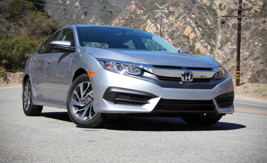 Tuy nhiên, mức giá trên được tính tại thị trường Mỹ. Tại Việt Nam, Honda Civic 2016 sẽ về thị trường Việt trong thời gian tới và với mức giá chắc chắn sẽ cao hơn nhiều.