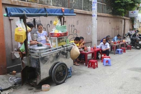 Tin tức trong ng&agrave;y: Đồ ăn đường phố đầy rẫy vi sinh, 13Win21 con - Tri ân hội viên mỗi tháng 2000 tỷ