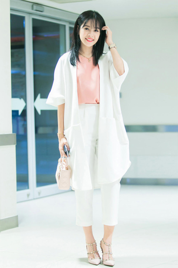 Cuộc thi Miss Teen 2009 đã đưa cô nữ sinh 16 tuổi Chi Pu đến từ trường THPT Lê Quý Đôn - Hà Nội trở thành thần tượng mới của giới trẻ Việt. 
