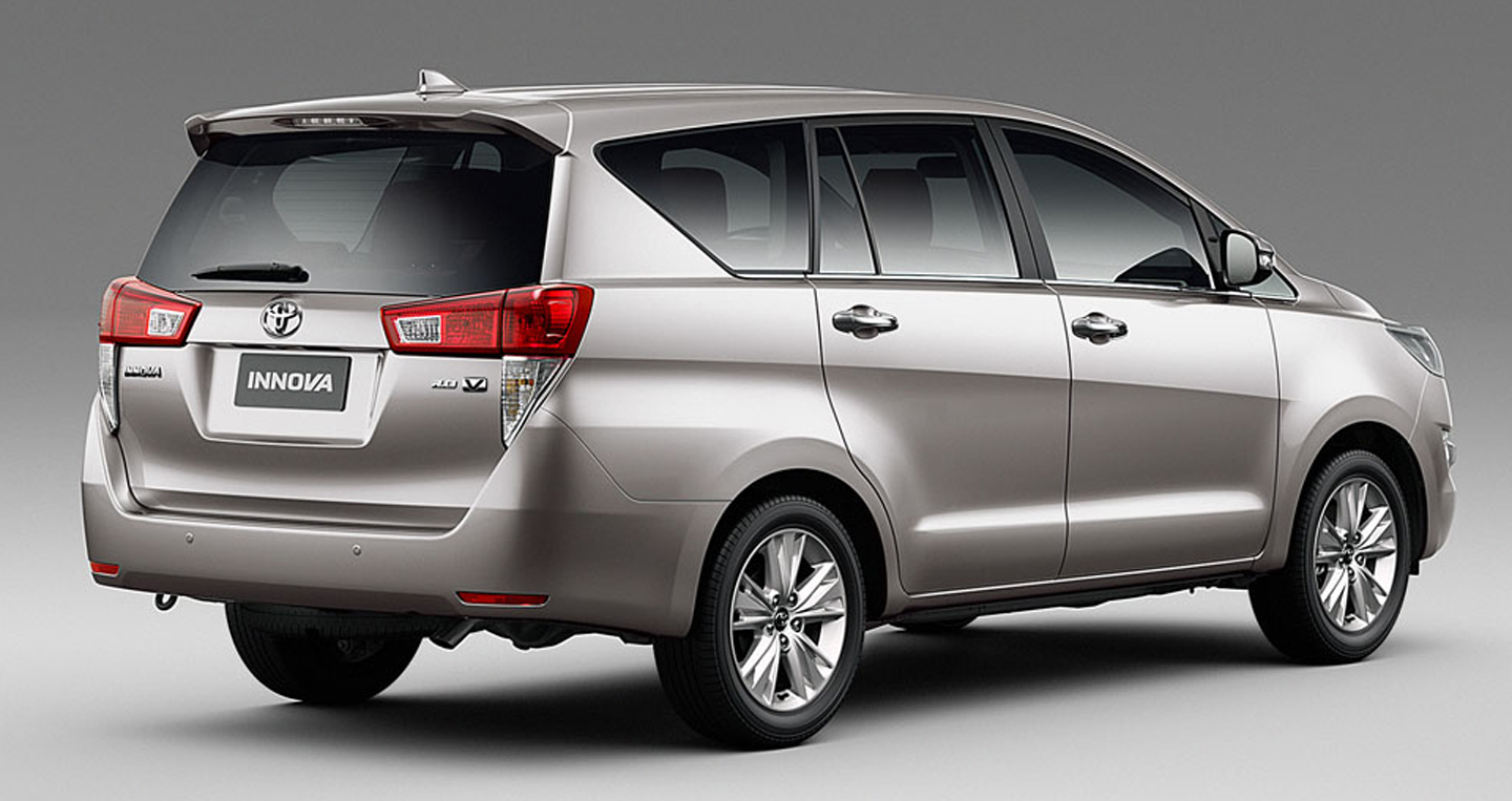 Nguy&ecirc;n nh&acirc;n khiến Toyota Innova 2016 c&oacute; gi&aacute; &lsquo;tr&ecirc;n trời&rsquo;