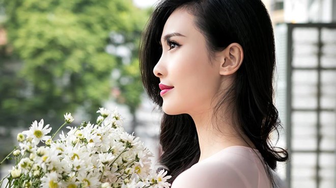 Một Hương Ly xinh xắn với giọng hát ngọt ngào thường xuất hiện trong các hoạt động, chương trình thường niên của trường.