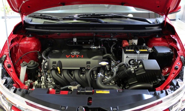 Toyota Vios 2016 được trang bị động cơ xăng 1,5l mang đến cho xe sự bền bỉ, vận hành mạnh mẽ và đặc biệt là chế độ tiết kiệm nhiên liệu tối đa.