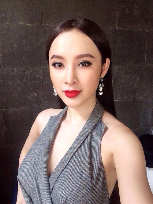Angela Phương Trinh được biết đến từ rất lâu qua những bộ phim nổi tiếng như “Mùi ngò gai”, “Bà mẹ nhí”…