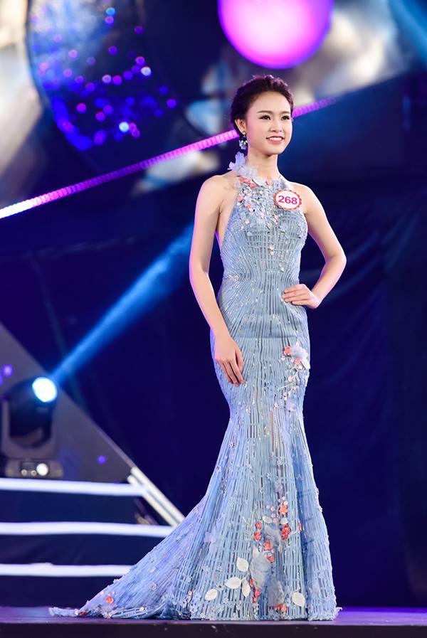 Đoạt giải Huy chương Vàng khoa học quốc tế, được mời tới Hàn Quốc tham dự Hội thảo khoa học về lĩnh vực làm đẹp với vai trò diễn giả nhưng trùng lịch với cuộc thi Hoa hậu Việt Nam nên Ngọc Vân đã từ chối bên Hàn Quốc để tham gia cuộc thi trong nước.