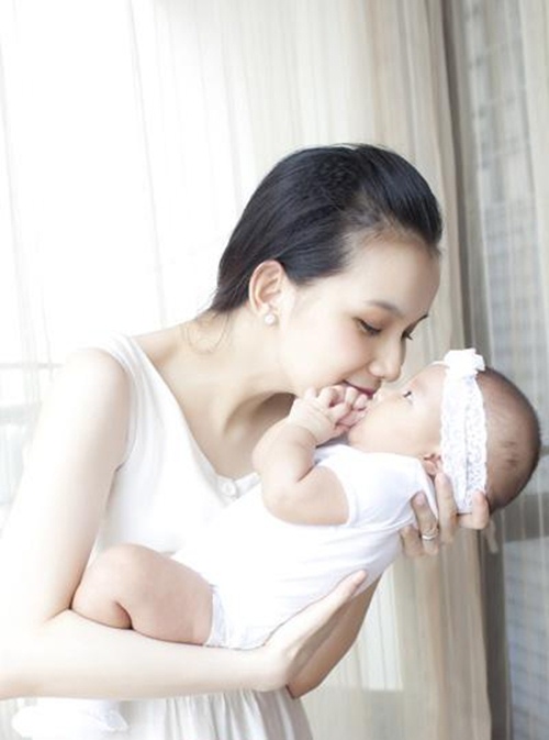 Sau đó, Thùy Lâm mang thai con đầu lòng và rút lui khỏi làng giải trí để chuẩn bị đảm nhận thiên chức mới. Sau đó, Thùy Lâm mang thai con đầu lòng và rút lui khỏi làng giải trí để chuẩn bị đảm nhận thiên chức mới.