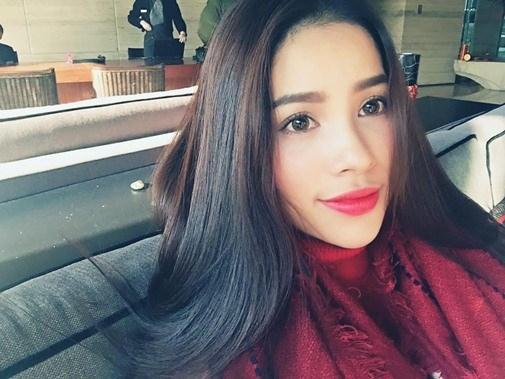Cùng ngắm thêm một số hình ảnh về Phạm Hương.