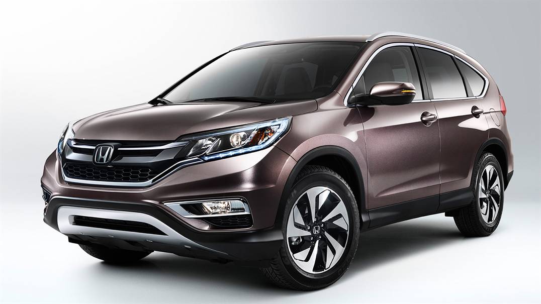 Phiên bản năm 2016 của Honda CR-V có một số thay đổi nhỏ và rõ ràng khiến chiếc xe giống hơn với mẫu hatchback Honda Fit và mẫu sedan Honda Civic 2016. Tuy nhiên, CR-V vẫn là một mẫu xe hình hộp với những đường nét thẳng đứng nhằm tạo không gian tối đa cho hành khách bên trong và khoang hành lý.