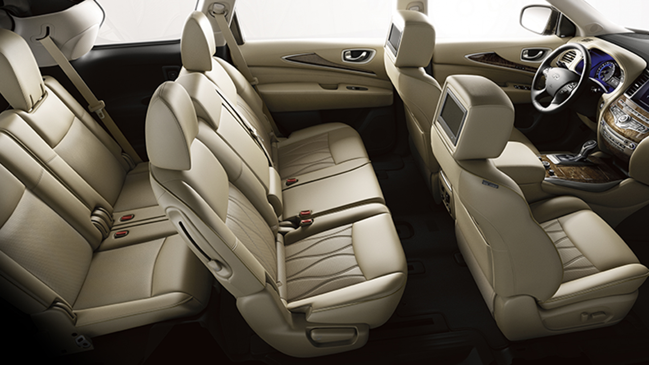 Không chỉ được cách tân về ngoại thất, nội thất của QX60 mới cũng được thay đổi nhằm tăng khả năng chinh phục khách hàng ưa thích sự sang trọng và tiện nghi.