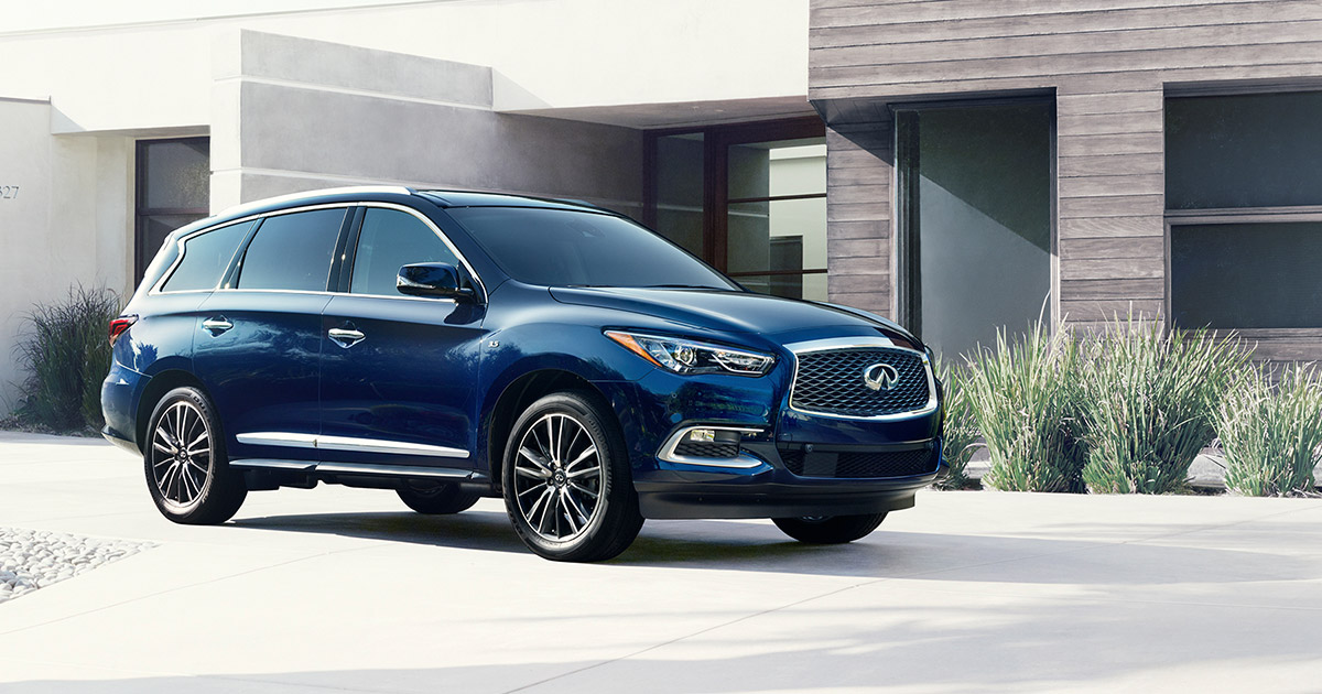 Infiniti QX60 mới đánh dấu một bước ngoặt phát triển về thiết kế của Infiniti với nhiều đường nét thiết kế mới làm tôn lên vẻ mạnh mẽ, thể thao và đậm chất sang trọng của một dòng crossover hạng sang bán chạy thứ 2 trong lịch sử phát triển của thương hiệu này. 