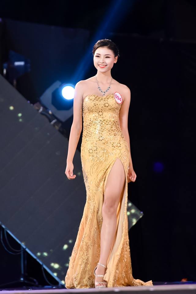 Bố mẹ cô làm nghề buôn bán, sở hữu một đại lý phân phối phân bón ở xã Tân Sơn (Đô Lương, Nghệ An). 