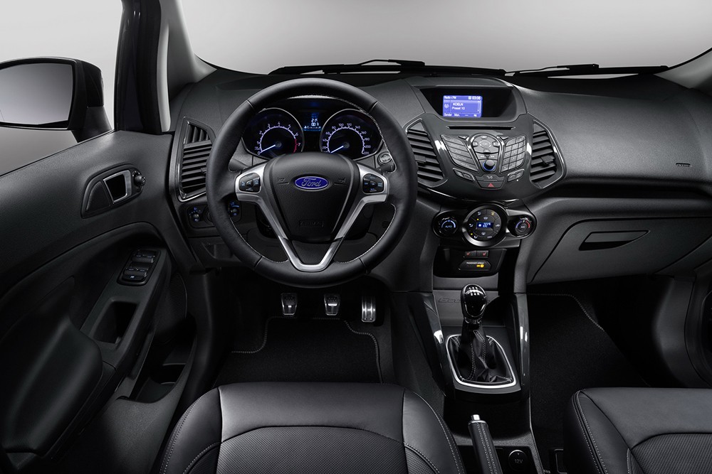 Hệ thống động cơ của EcoSport được nâng cấp theo chuẩn khí thải EU6.1. Trong khi công suất động cơ xăng không đổi thì động cơ Diesel mạnh hơn 5 mã lực. Việc điều chỉnh mô-men xoắn ở mức vòng tua thấp giúp tăng mô-men xoắn cực đại của cả động cơ EcoBoost và động cơ Diesel TDCi.