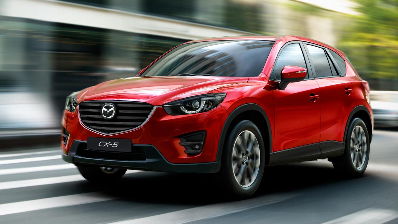 Theo một số chuyên gia đánh giá xe Mazda CX-5 2016, chiếc đã được thiết kế lại một số chi tiết nhỏ ngoại thất và nâng cấp nội thất. Về tổng thể, xe vẫn không có quá nhiều thay đổi so với phiên bản 2015 cùng giá bán được giữ nguyên.