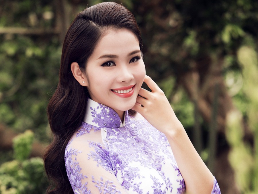 Không chỉ cải thiện về vóc dáng, Nam Em cũng không ngừng rèn luyện và trao dồi bản thân, từ việc tham gia các lớp kỹ năng mềm, nâng cao trình độ tiếng Anh đến việc tích cực tham gia các hoạt động của làng giải trí để Làm giàu thêm kinh nghiệm cho chính bản thân mình.