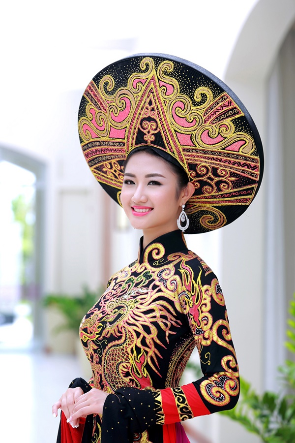 Tại những vòng sơ khảo, Thu Ngân luôn tạo được ấn tượng bởi phong thái tự tin, tính cách gần gũi và điềm tĩnh.