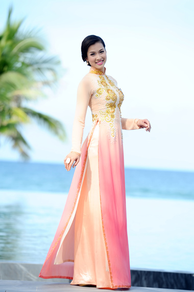 Cô trở thành ứng cử viên sáng giá nhất cho ngôi vị hoa hậu khi sở hữu chiều cao 1m76, số đo 3 vòng: 87-64-97 và có nhiều phần thể hiện tốt trong các vòng thi phụ.