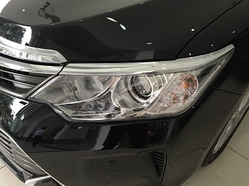 Ngoài ra, các phiên bản 2.5 có thêm chế độ điều khiển đèn tự động bật/tắt.		