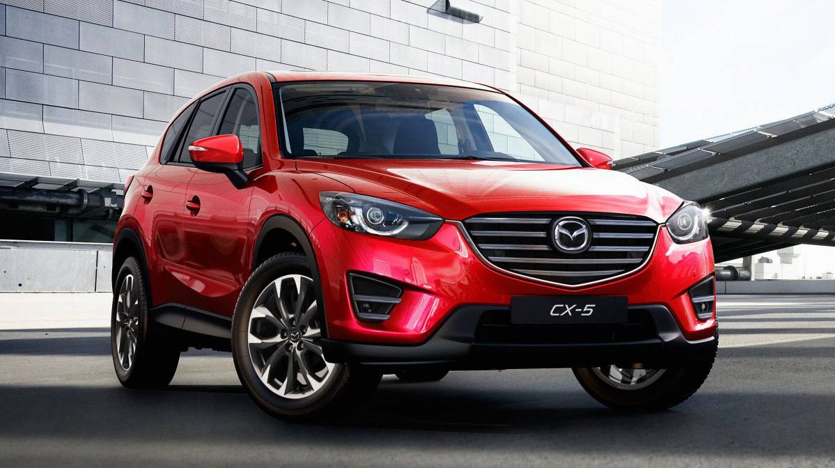 Về thiết kế, phiên bản 2016 của Mazda CX-5 vẫn tuân theo ngôn ngữ KODO quen thuộc tuy nhiên đã được cải tiến và làm mới đôi chút giúp xe trở nên hiện đại và quyến rũ hơn. 
