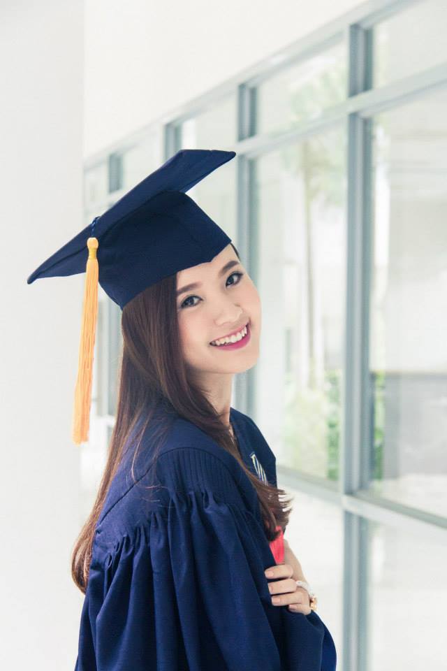 Midu được mọi người yêu mến không chỉ ở việc sở hữu khuôn mặt xinh đẹp mà còn bởi nét thánh thiện, trong sáng và lối sống giản dị.