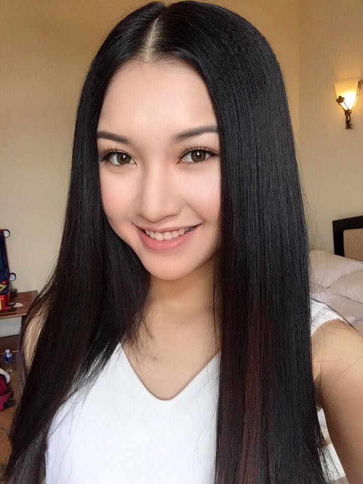 Cô sinh năm 1995, sở hữu nụ cười sáng, thần thái rạng rỡ cùng sải bước biểu diễn tự tin. Sau đêm thi, trên fanpage của Hoa hậu Việt Nam, khán giả để lại nhiều bình luận tích cực đến người đẹp gốc Huế. Nhiều người bình chọn cô là một trong ba gương mặt ấn tượng, có khả năng tiến xa.