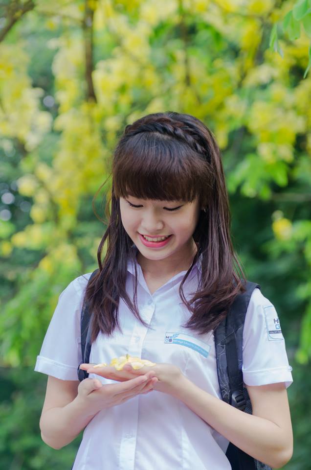 Không chỉ xinh đẹp, học giỏi, Ngọc Vân còn có đủ các tài lẻ về múa, đàn, vẽ… Chia sẻ về điều này Vân cho biết từ nhỏ đã thích cầm kì thi họa, và có duyên với cây đàn piano từ năm lớp 6.