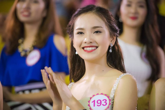 Bên cạnh đó, Ngọc Hân dự đoán, danh hiệu cao nhất của cuộc thi năm nay sẽ thuộc về thí sinh Trần Tố Như.