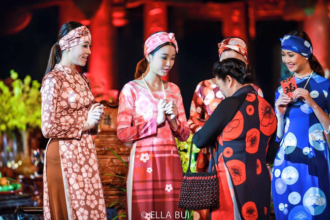 Trước đó, Mỹ Linh từng tham gia làm người mẫu tại Hà Nội.