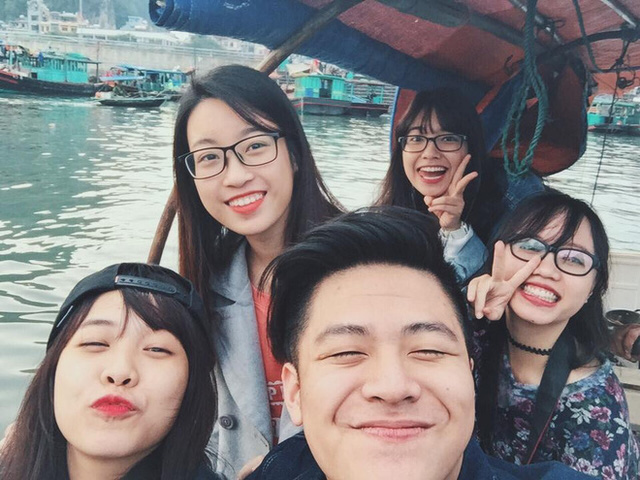 Hoa hậu Việt Nam 2016 được bạn bè nhận xét là người thân thiện có tính cách hòa đồng, vui vẻ.