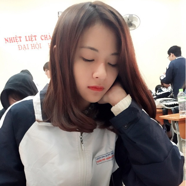 ‘Soi’ mặt mộc của quán quân The Face 2016 Phí Phương Anh