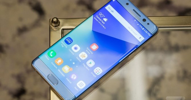 N&ecirc;n mua iPhone 7 hay Note 7 l&agrave; tốt nhất?